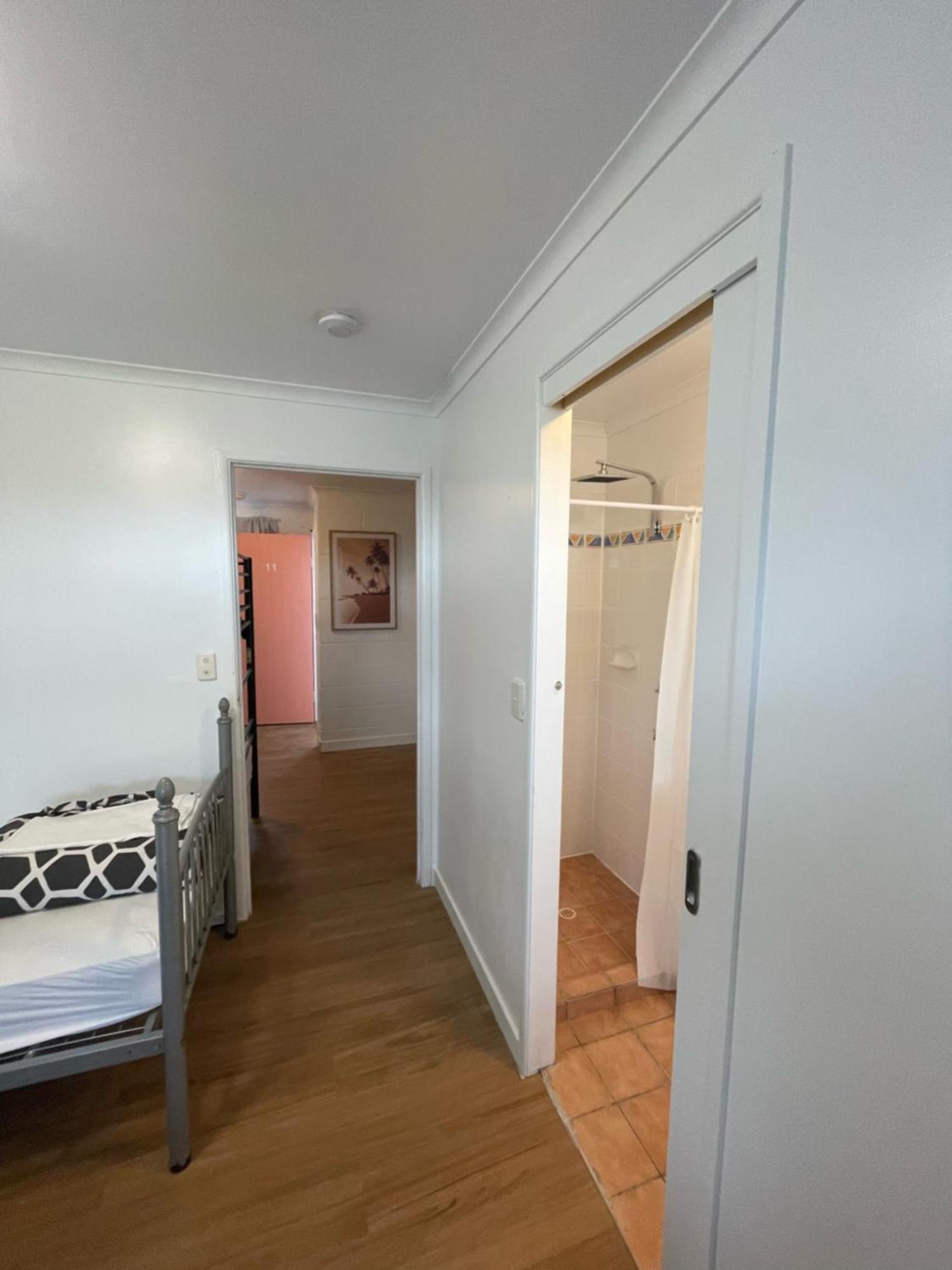 Cali Backpackers Hostel Caloundra Exterior photo
