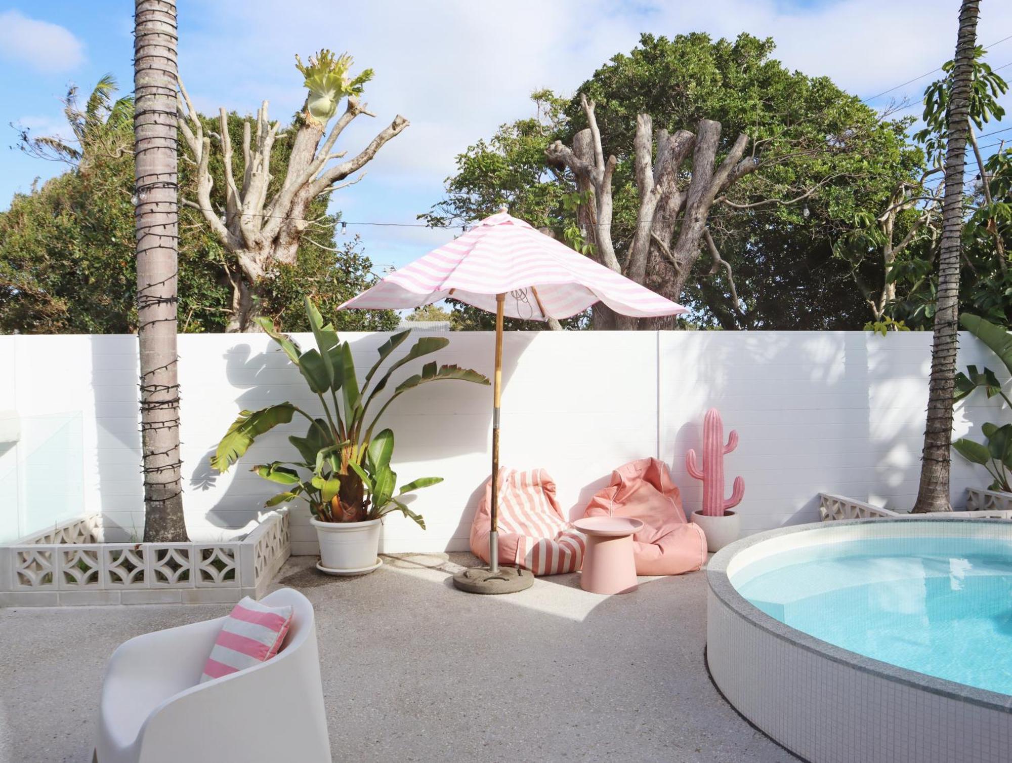 Cali Backpackers Hostel Caloundra Exterior photo